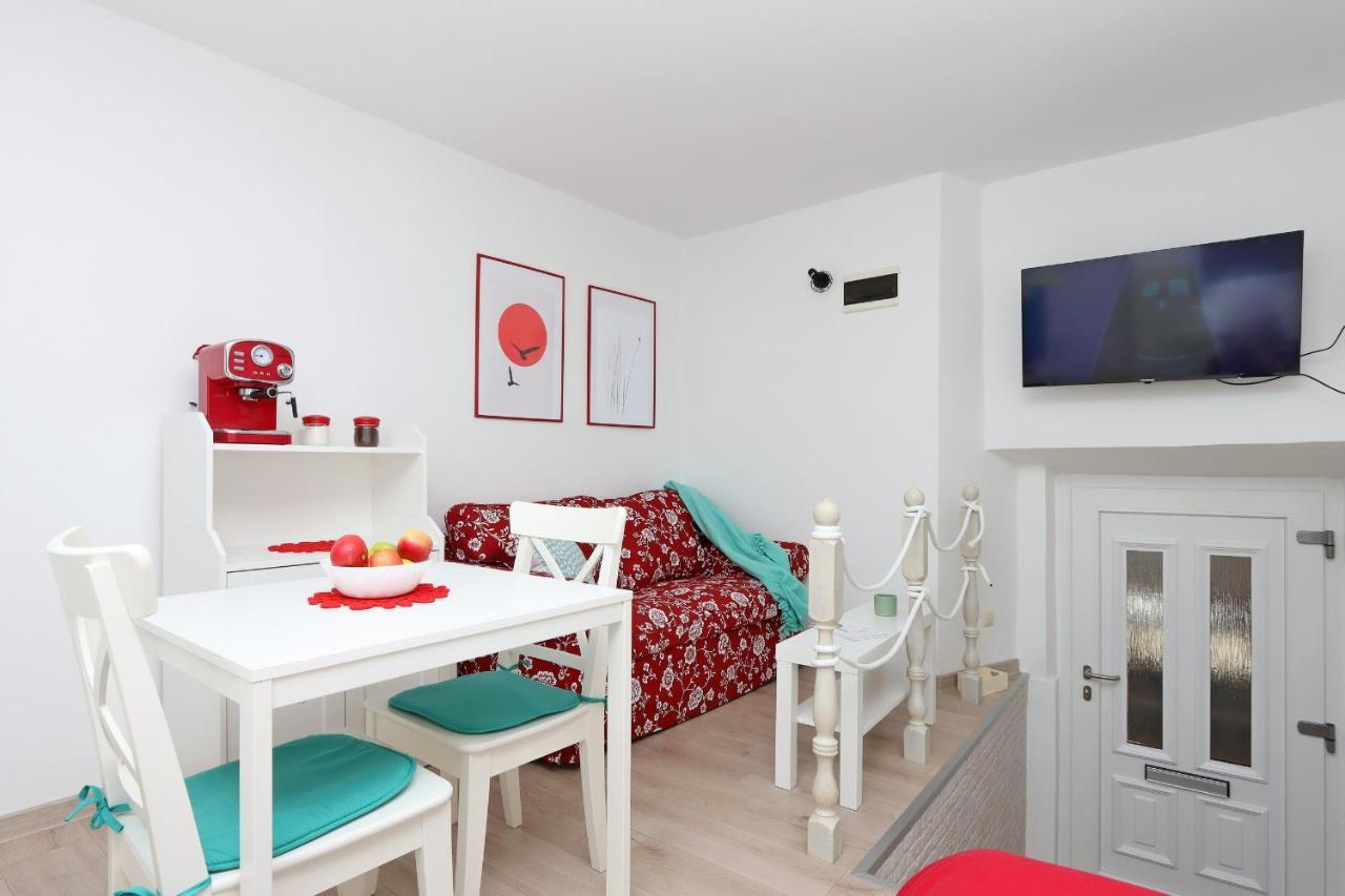 Sha La La - Charming, Unique Studio In A Historic Building Next To A Castle, Wifi, Smart Tv, Washer-Dryer Бакар Экстерьер фото