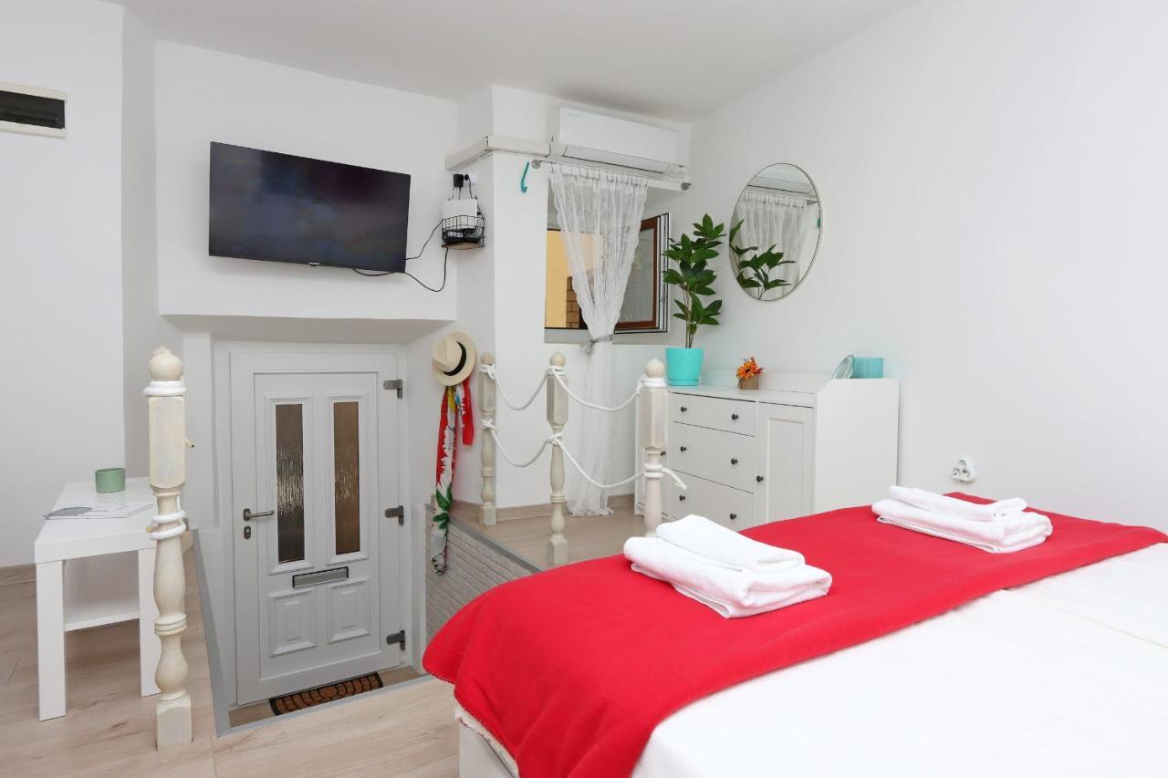 Sha La La - Charming, Unique Studio In A Historic Building Next To A Castle, Wifi, Smart Tv, Washer-Dryer Бакар Экстерьер фото